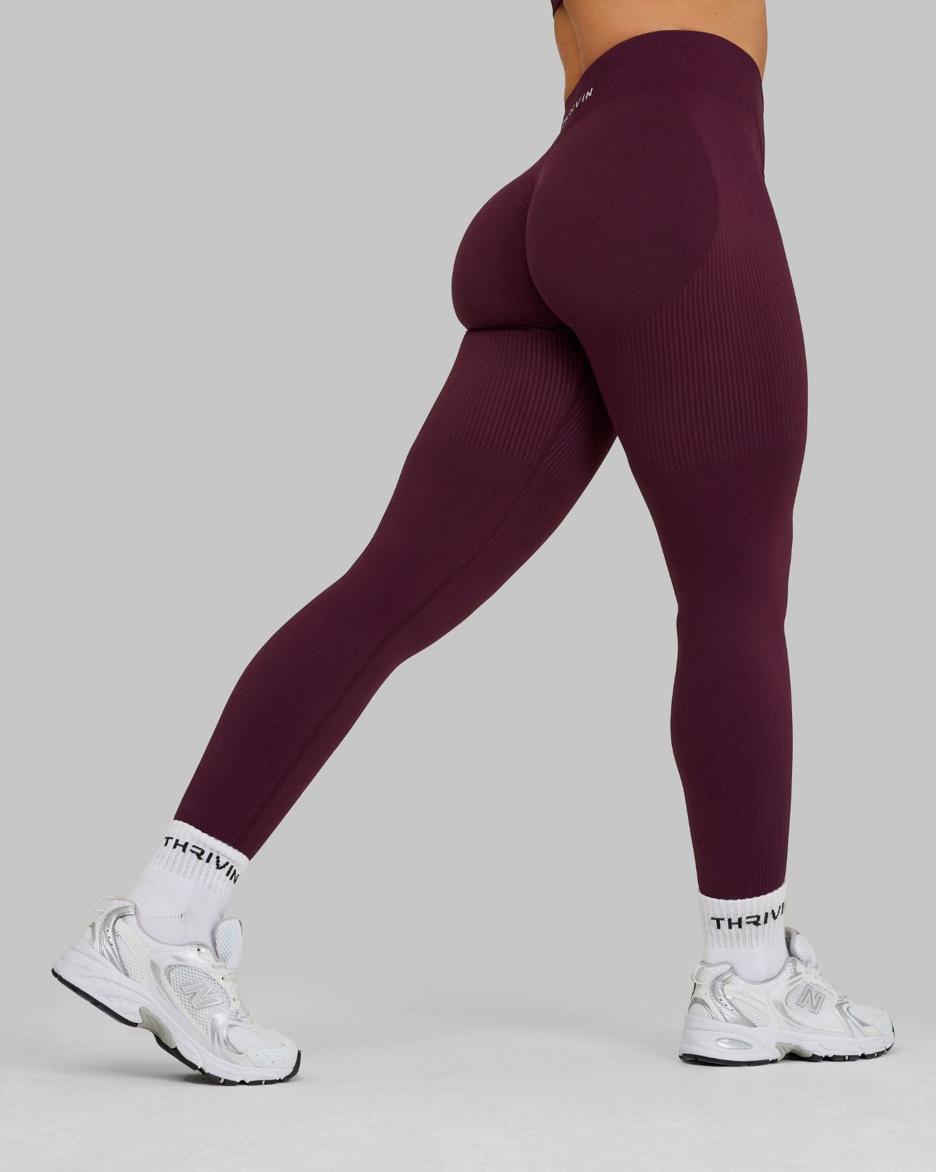Leggings de cintura media con canalé Elevate Winter Plum