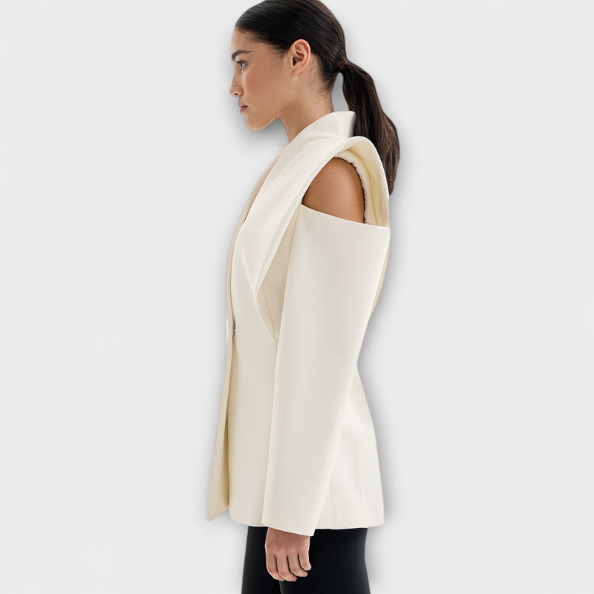 Valeria - Skulpturaler Schulterblazer