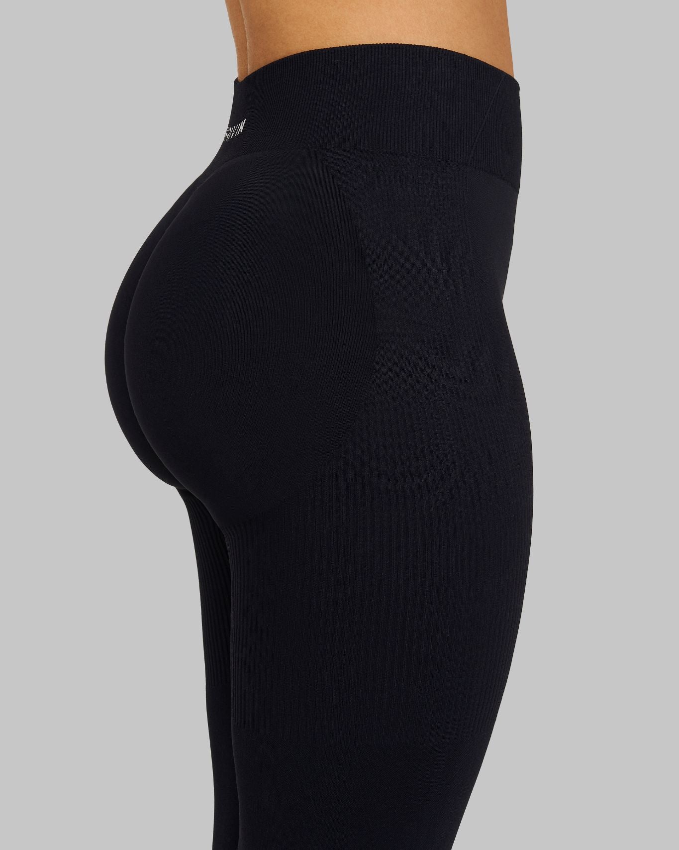 Leggings de cintura media con canalé Elevate Night Black