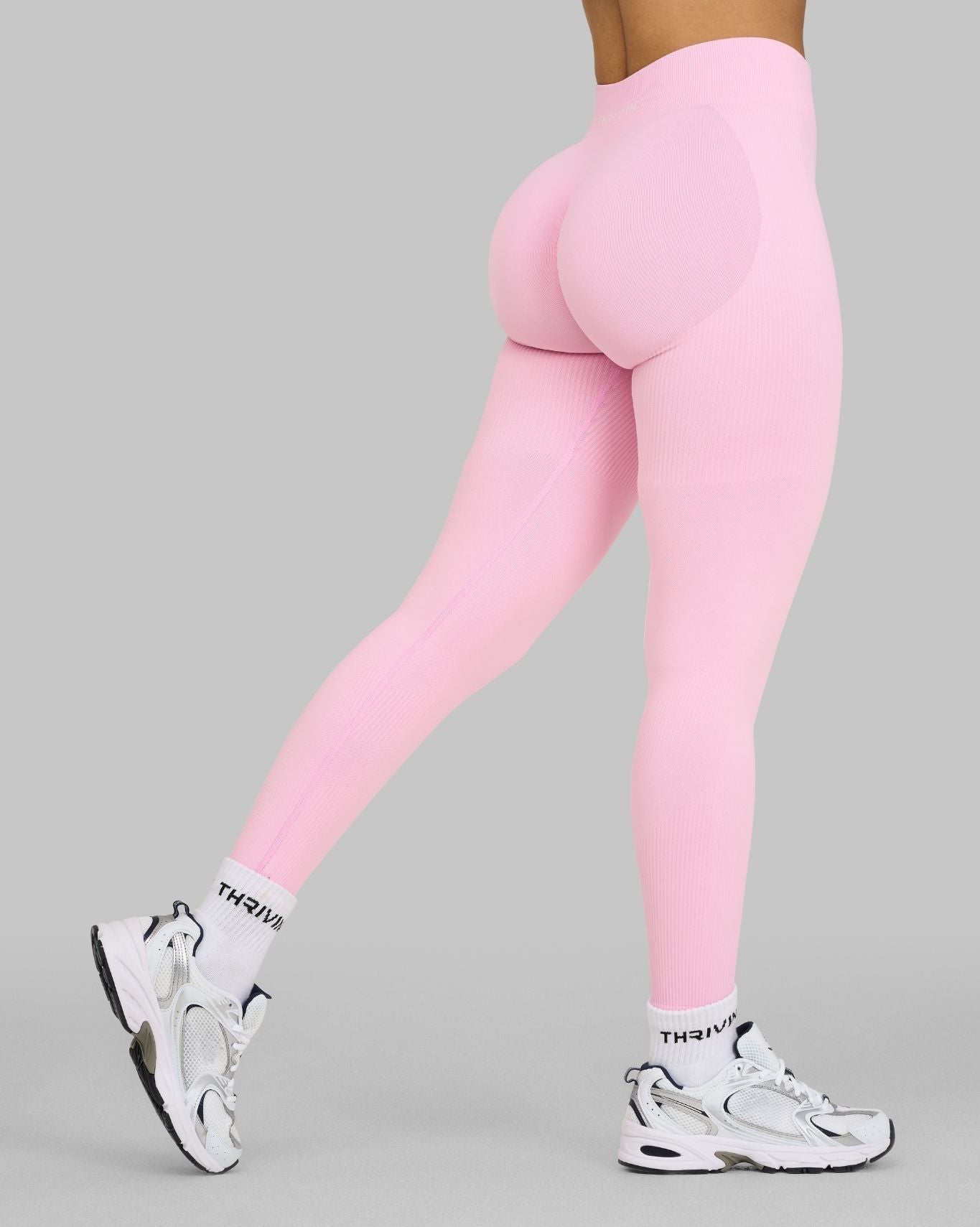 Leggings Elevate™ acanalados de contorno con cintura media | Rosa caramelo